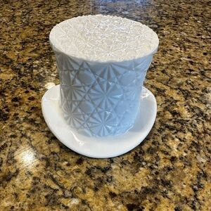 Vintage Milk Glass Top Hat in Daisy & Button Pattern by Fenton